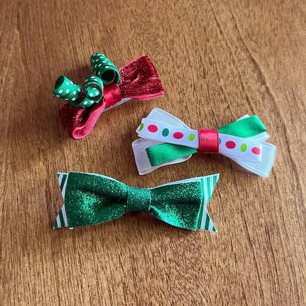 Christmas hair bows *Free in bundle*